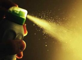 Как отстирать пятна от дезодоранта?