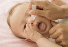 Как промыть нос ребенку?