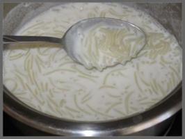 Как варить молочную лапшу?