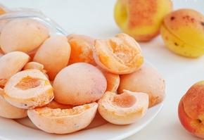 Как заморозить абрикосы на зиму?