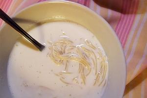Молочный суп с вермишелью в мультиварке