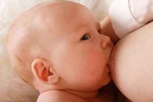 Аллергия на грудное молоко: симптомы