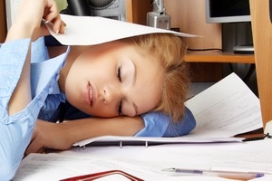 Как бороться с сонливостью на работе?