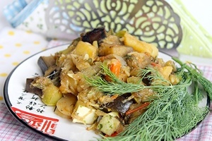 Овощное рагу с кабачками и баклажанами