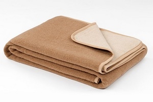 Как стирать одеяло из верблюжьей шерсти?