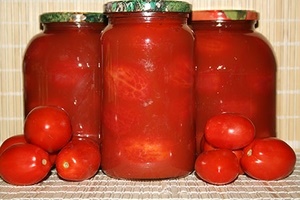 Консервированные помидоры в томатном соке