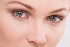 Почему краснеют белки глаз?
