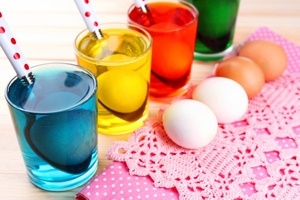 Как красить яйца на Пасху пищевыми красителями?