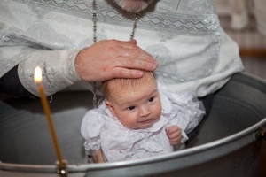 Можно ли крестить ребенка в пост перед Пасхой?