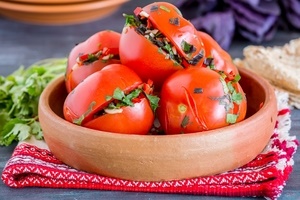 Малосольные помидоры по-армянски