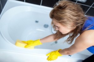 Чем чистить акриловую ванну?