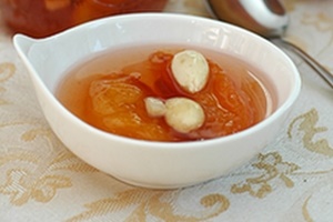 Варенье из персиков с миндалем